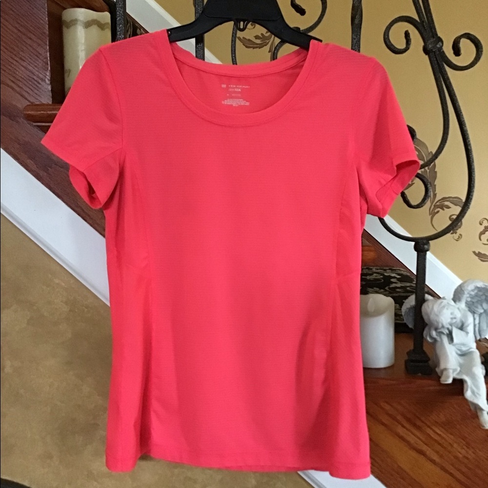 Tek Gear Tee Shirt Style Dri-Fit Technology Size M